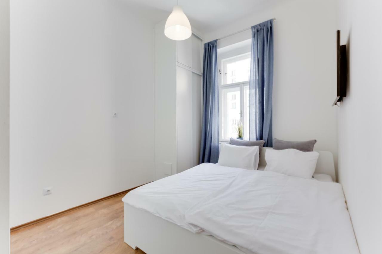 Jt's Benatska Str. Apartament