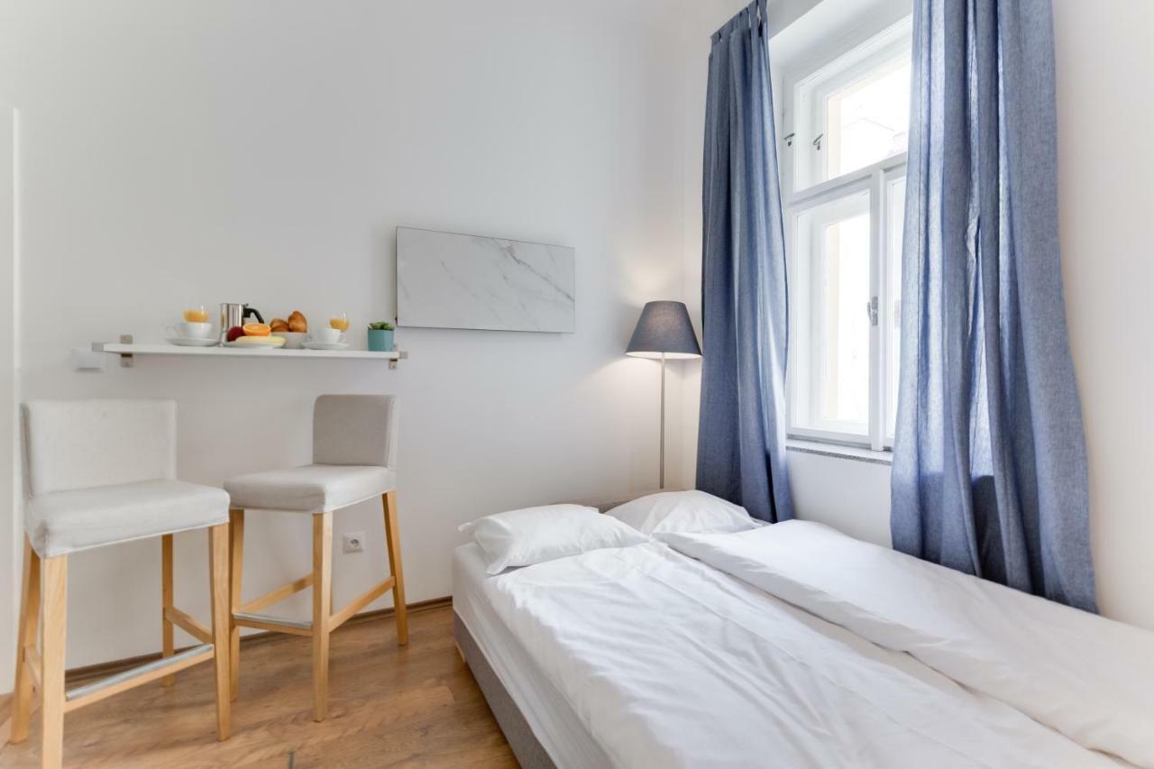 Jt's Benatska Str. Apartament *